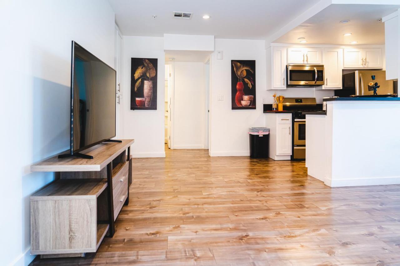 Modern Remodeled 1-Bedroom Close To Hollywood Walk Of Fame With Parking Los Angeles Exterior photo